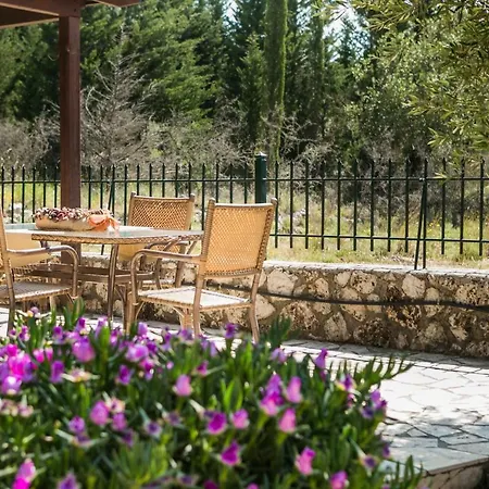 Maritina Villa Razáta
