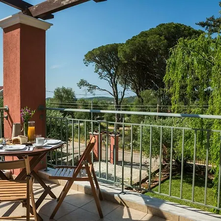 וילה Maritina Razáta