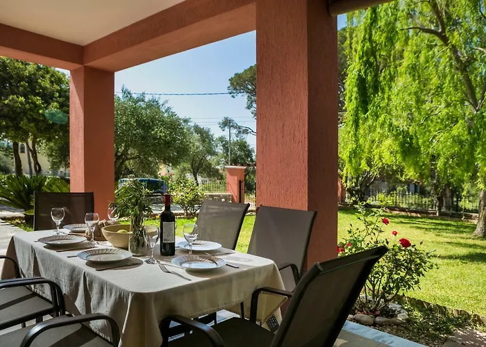 빌라 Maritina Razáta